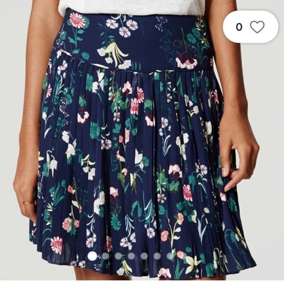 Loft Valley Dark Floral Silky Pleated Skirt Women’s 27 Inch Waist Loft SZ 0 - Picture 12 of 12